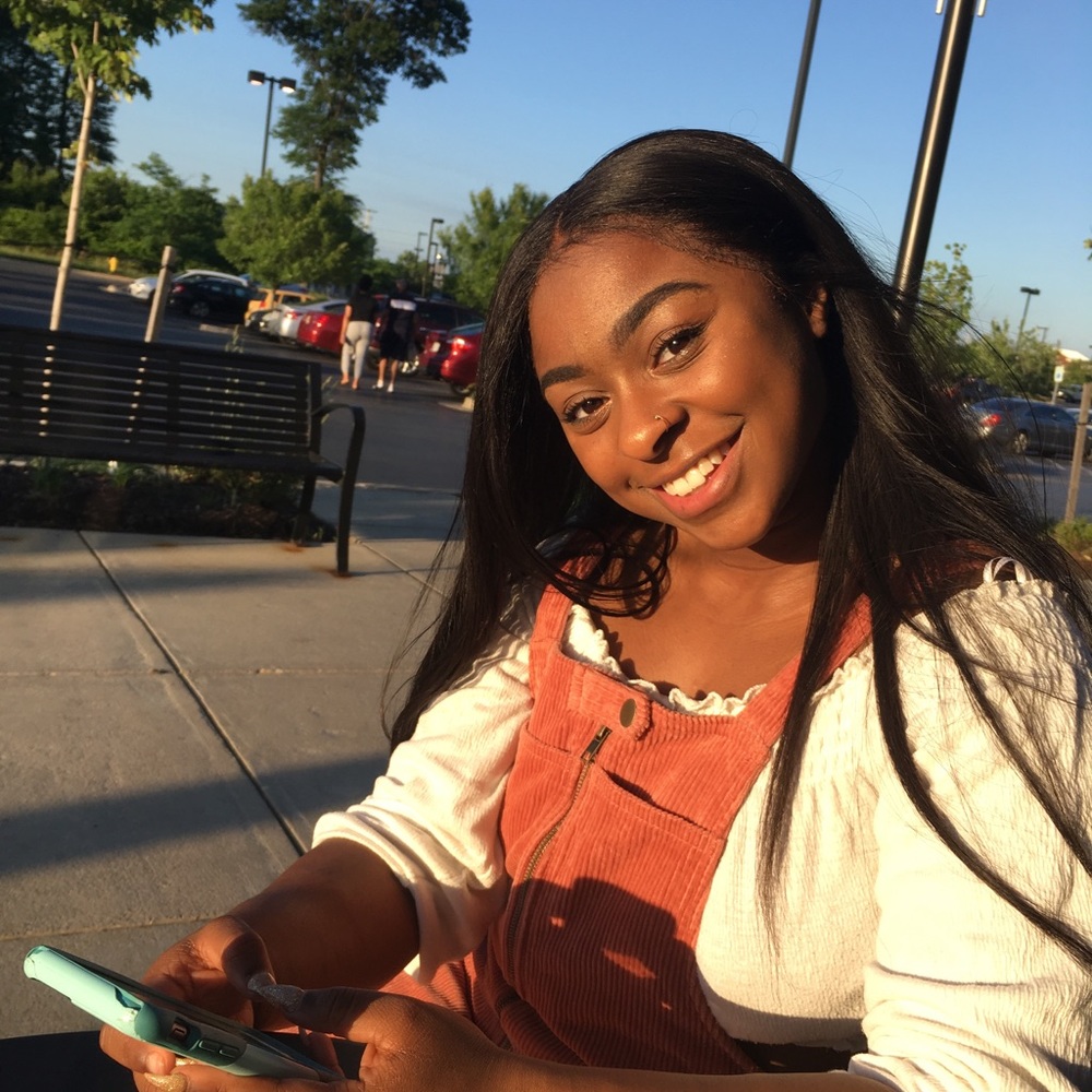 Meet your Posher, Alexus